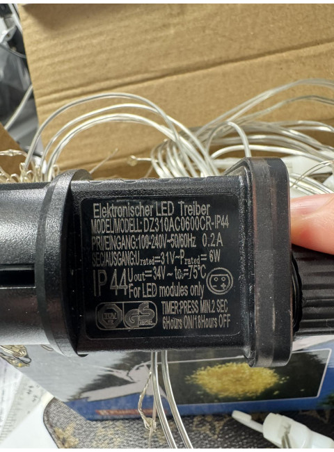 Світлодіодна гірлянда-штора Мішура 3х3 метри, 900 LED, тепле світло, з гачками та пультом (IP44)