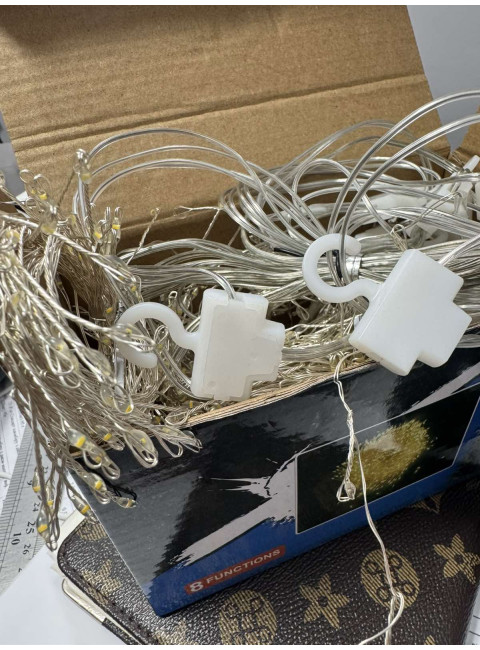 Світлодіодна гірлянда-штора Мішура 3х3 метри, 900 LED, тепле світло, з гачками та пультом (IP44)
