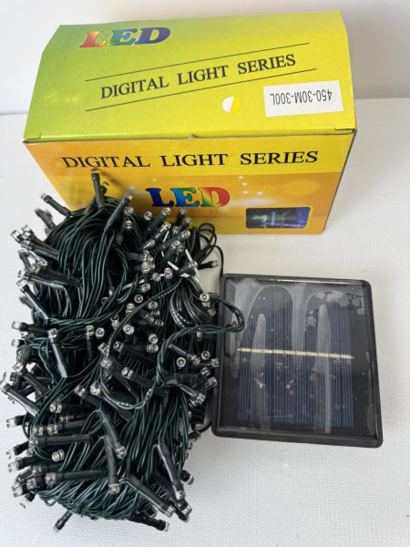 Вулична гірлянда-нитка на сонячній панелі 30 м на 300 LED (зелений дріт, тепле світло, фабрична якість)