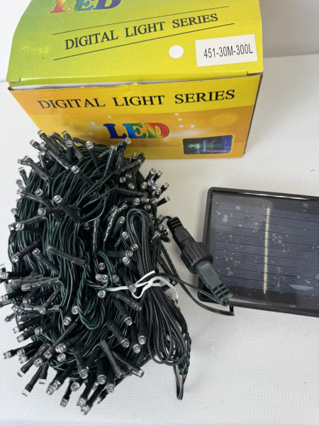 Вулична гірлянда-нитка на сонячній панелі 30 м на 300 LED (зелений дріт, холодне світло, фабрична якість)